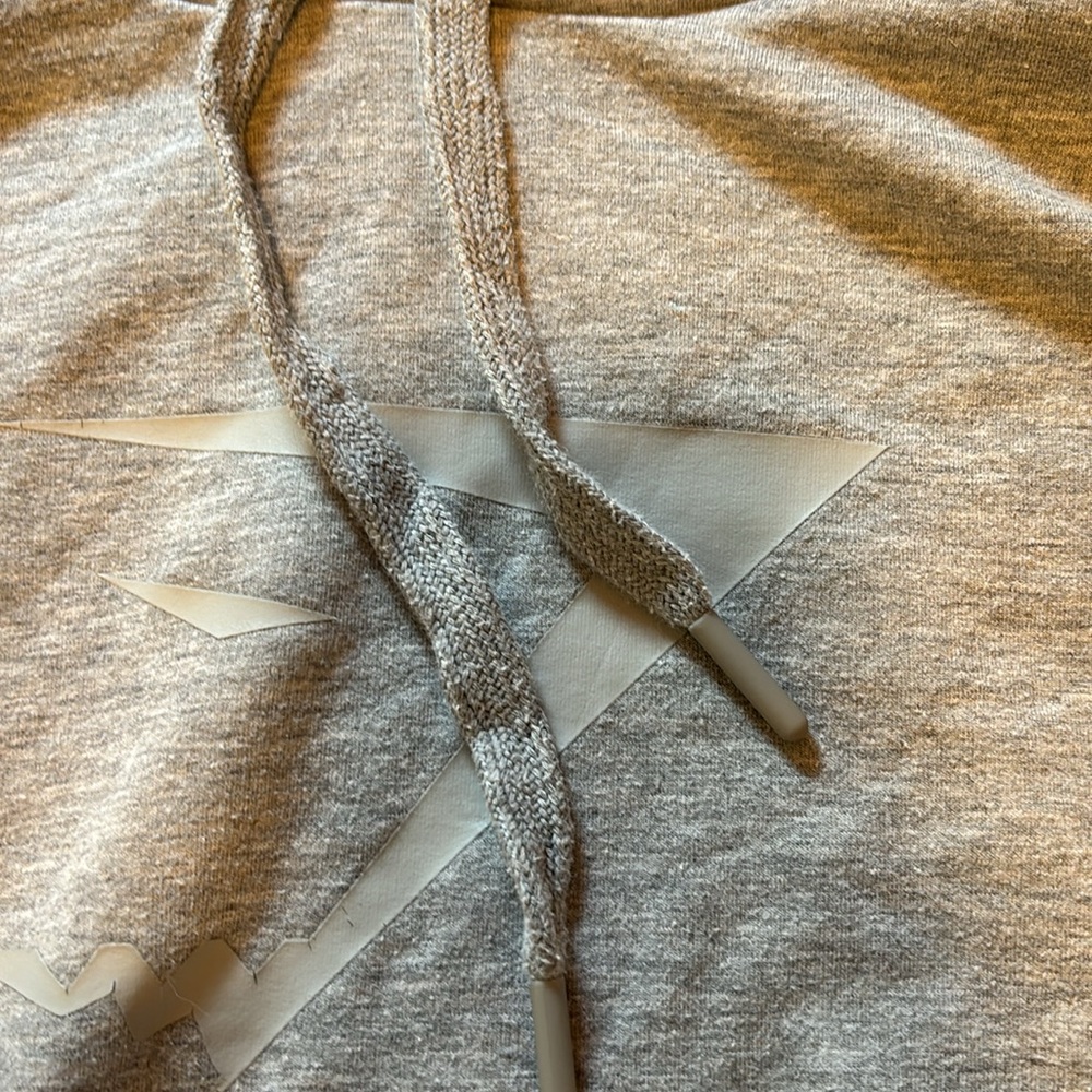 Gymshark Grey Cropped Hoodie Size Small - Picture 3 of 5
